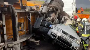 Zincirleme Trafik Kazası: 2 Kişi Hayatını Kaybetti