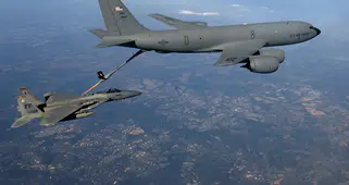 ABD'ye ait KC-135 yakıt ikmal uçağı Irak'ta düştü