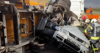 Zincirleme Trafik Kazası: 2 Kişi Hayatını Kaybetti