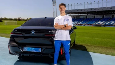 TÜM FUTBOLCULARA HEDİYE ARABA