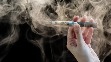 Çocuklar bile kullanıyor, elektronik sigara tehlikesi büyüyor