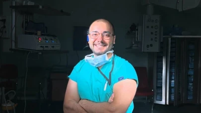 Hastane çalışanı uzman doktor bıçaklandı!