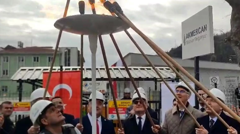 Doğalgazın ilk ateşini Adalet Bakanı Tunç yaktı