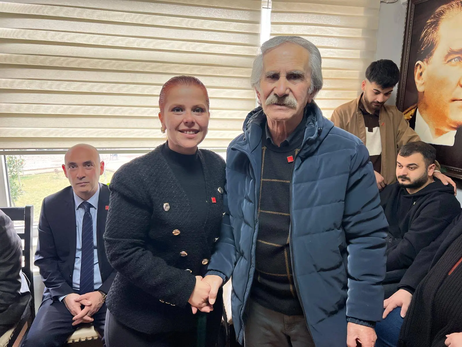 bir veya daha fazla kişi görseli olabilir